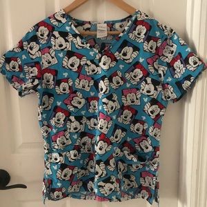 Disney Mickey & Minnie pediatric scrub top XS